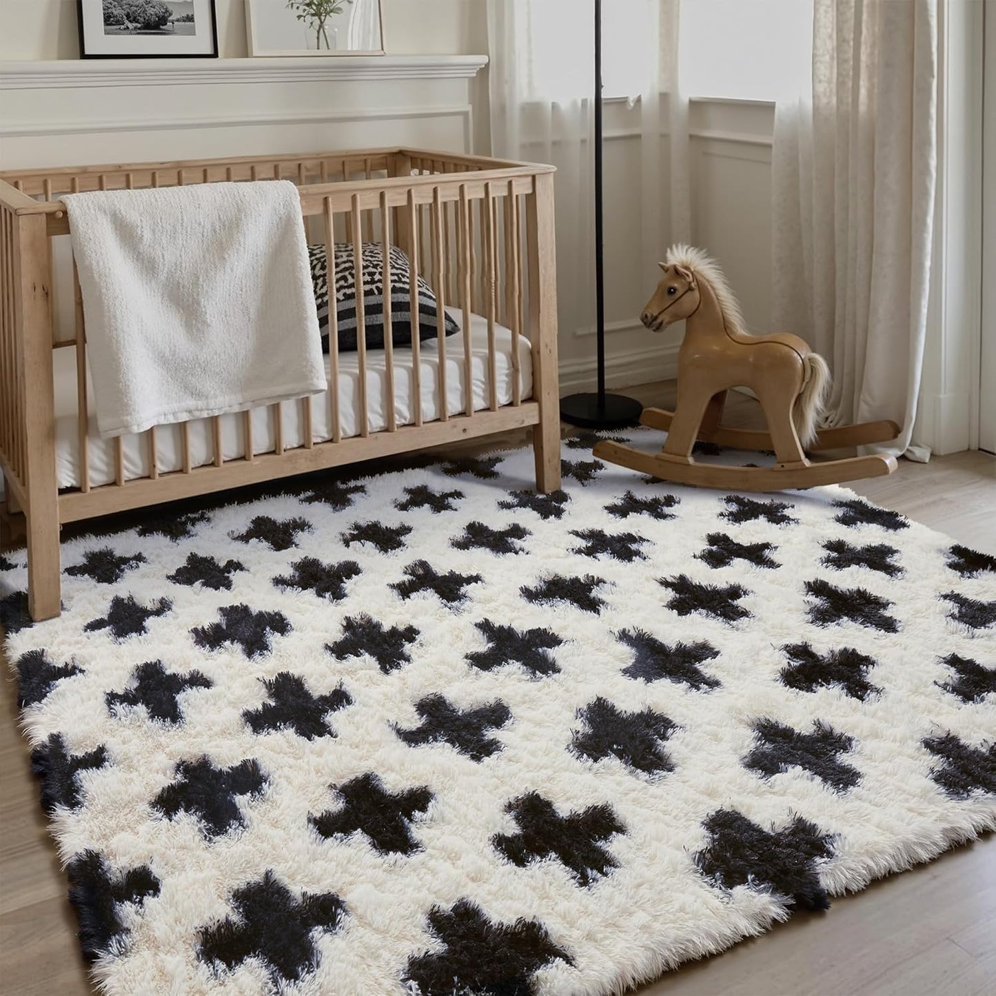 Checkered Rug 8x10 for Living Room, Black and White Modern Shag Rug Washable Non-Slip Large Area Rug Super Soft Indoor Fuzzy Carpet Fluffy Rugs for Bedroom Home Aesthetic Decor