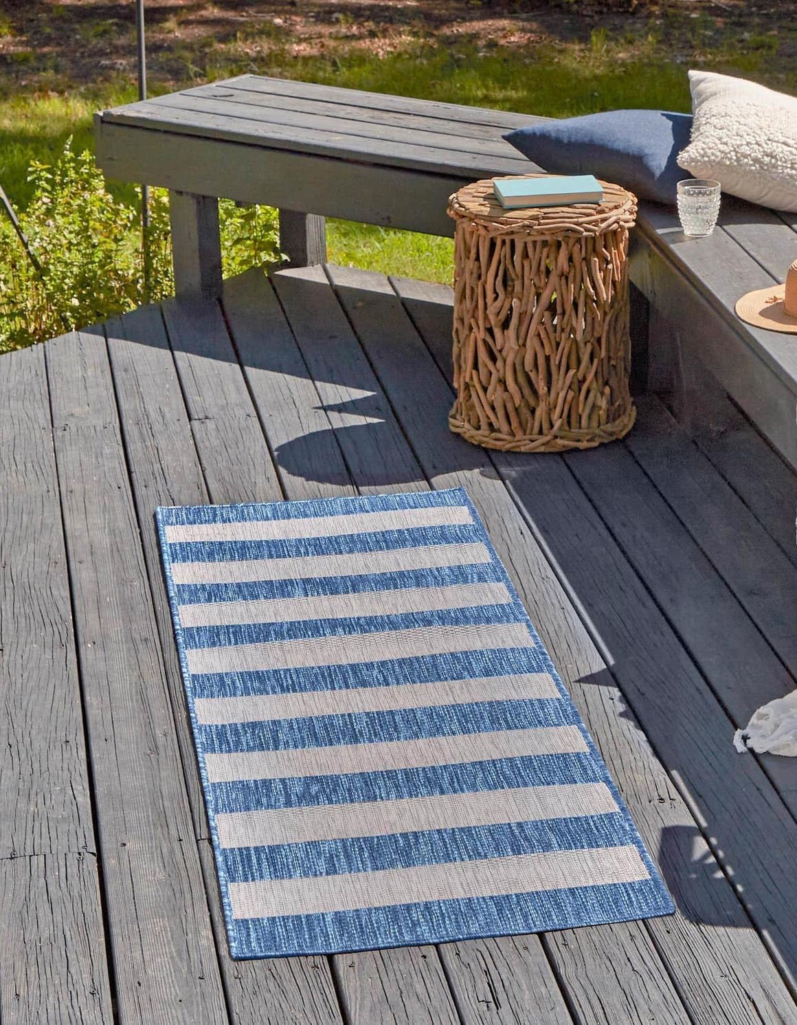 Unique Loom Outdoor Striped Collection Area Rug - Distressed Stripe (9' x 12' Rectangle, Green/ Gray)