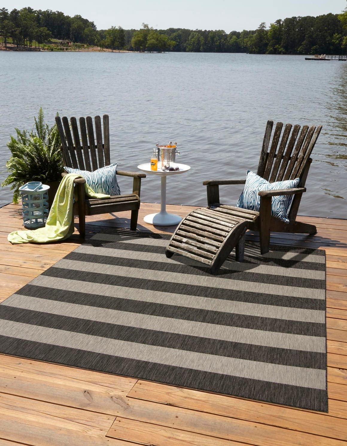 Unique Loom Outdoor Striped Collection Area Rug - Distressed Stripe (9' x 12' Rectangle, Green/ Gray)